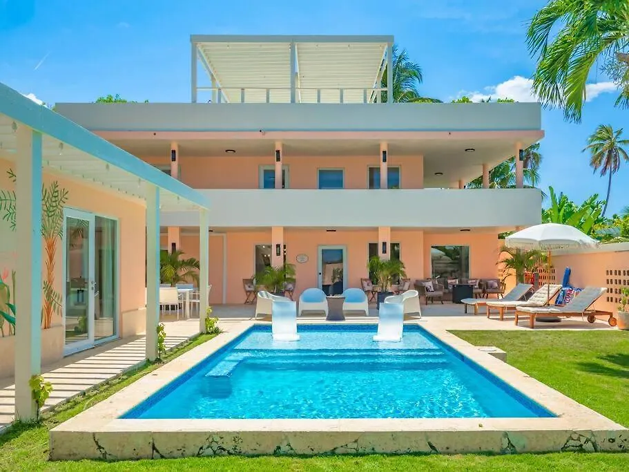 Palm Del Mar - 2 Beach Front Villas Combined - 14 Bedrooms Loiza